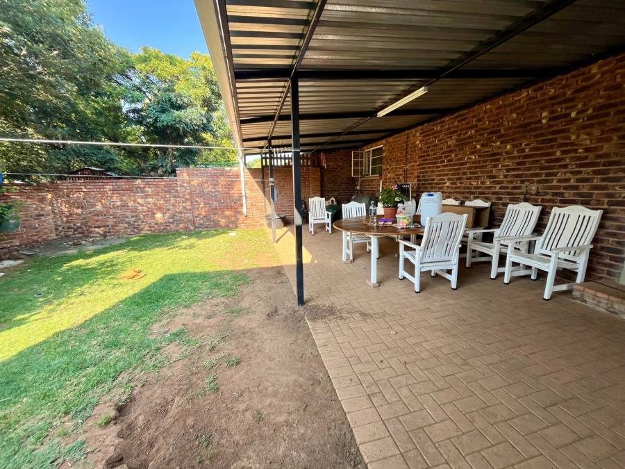 3 Bedroom Property for Sale in Flamwood North West